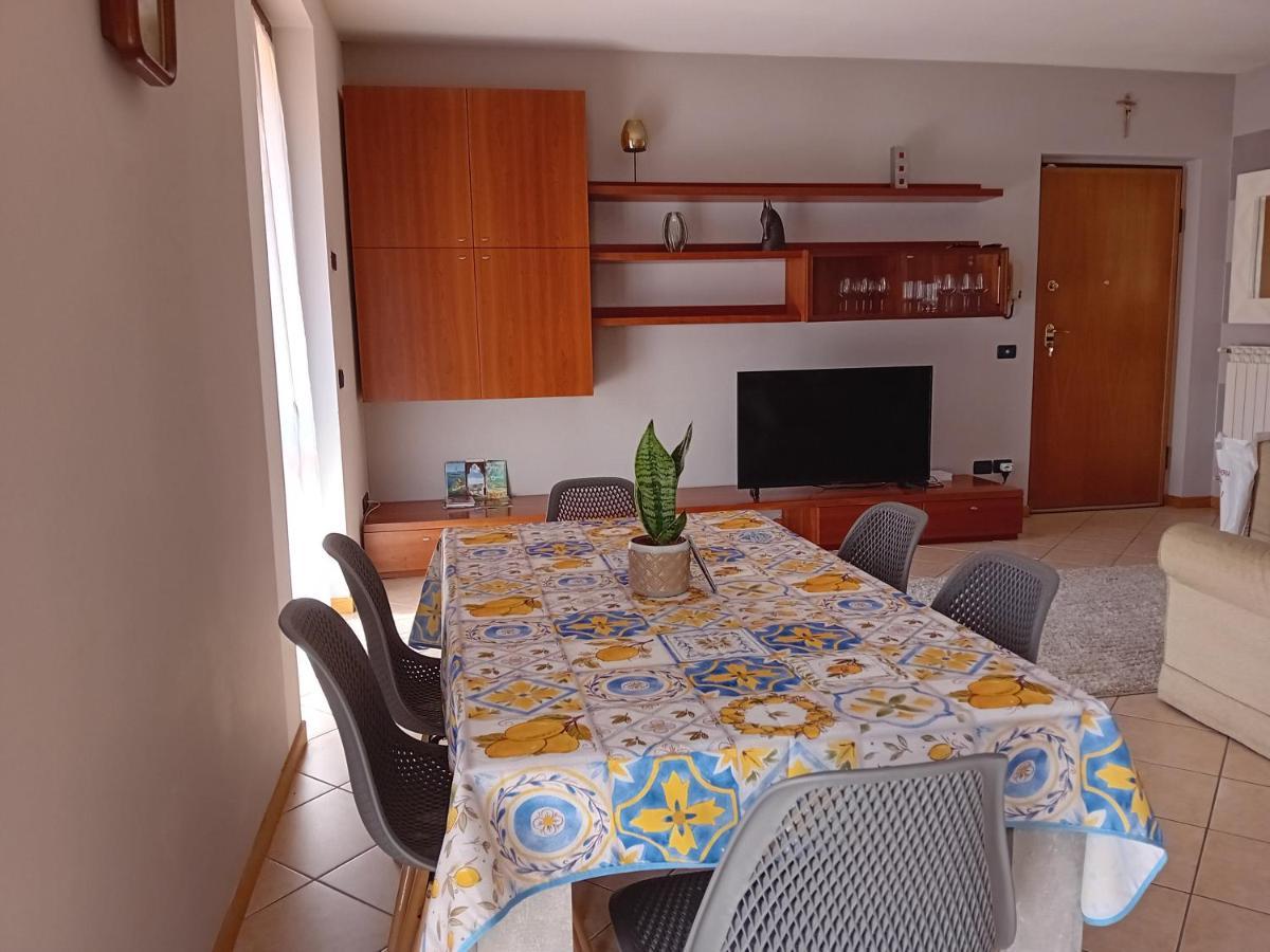 Апартаменти Casa Adela Дезенцано-дель-Гарда Екстер'єр фото